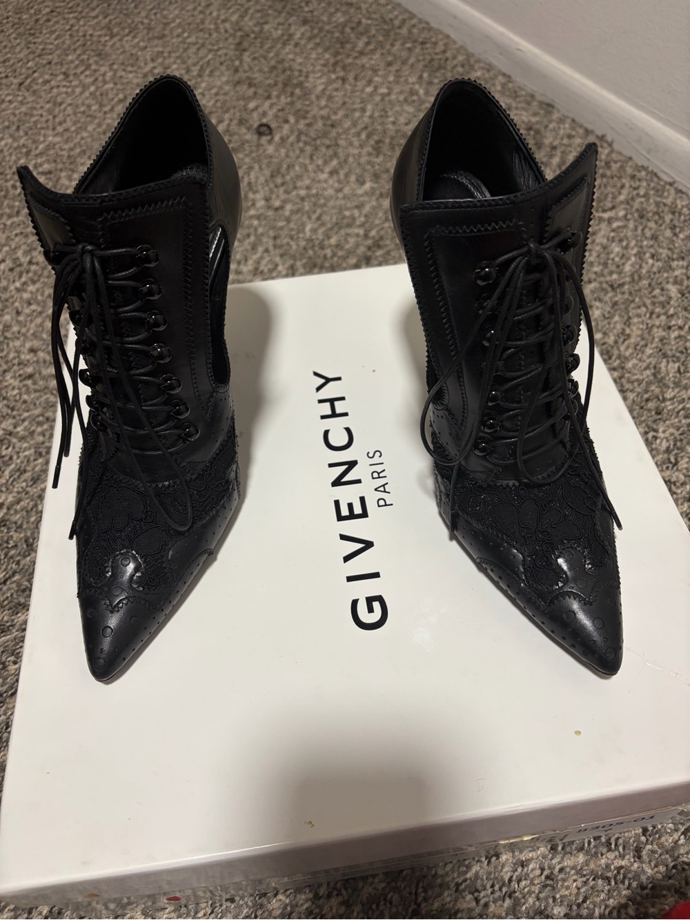 Givenchy Black Lace-Up Pointed Toe Ankle Boots with Broguing